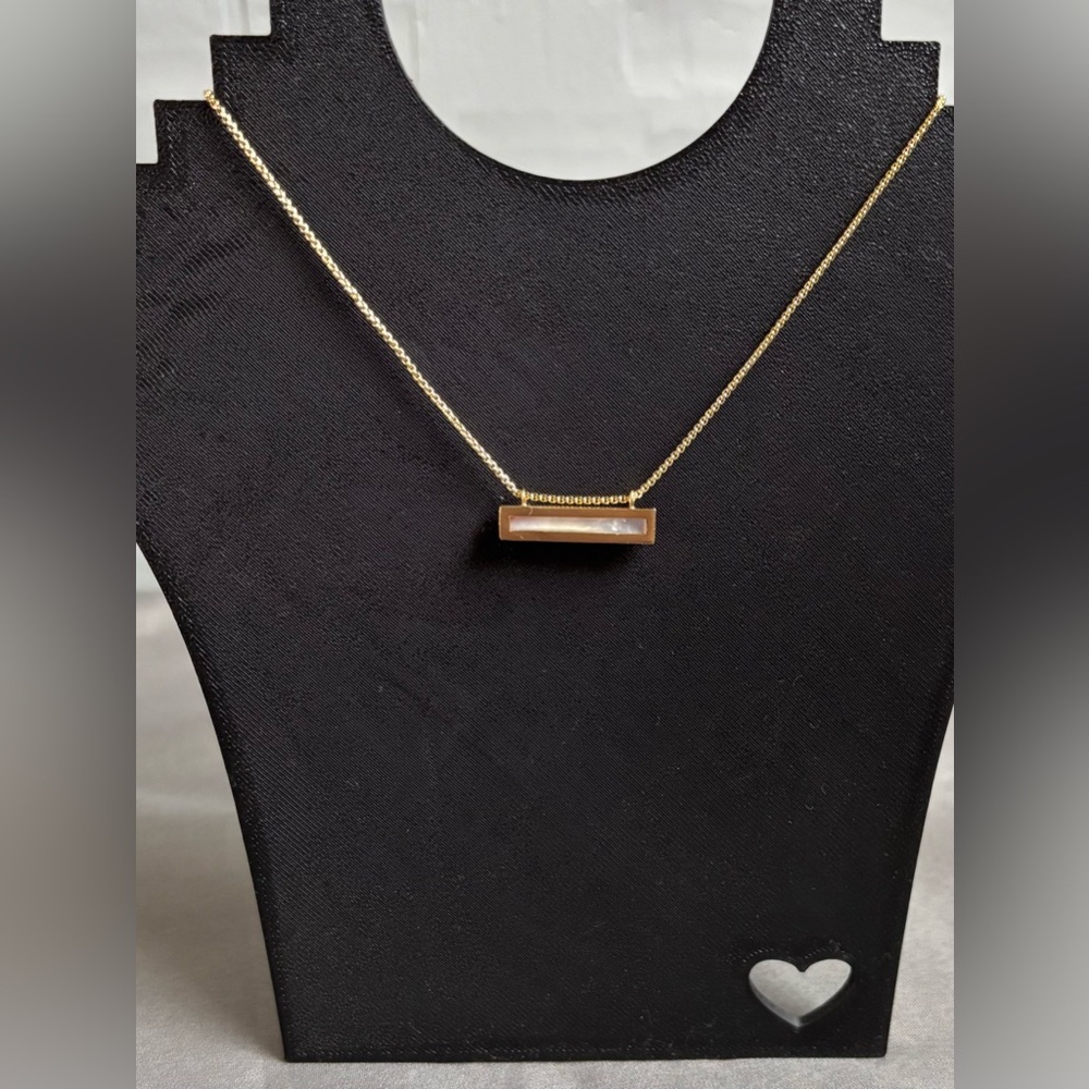 Kendra Scott Leanor Necklace - Picture 7 of 7